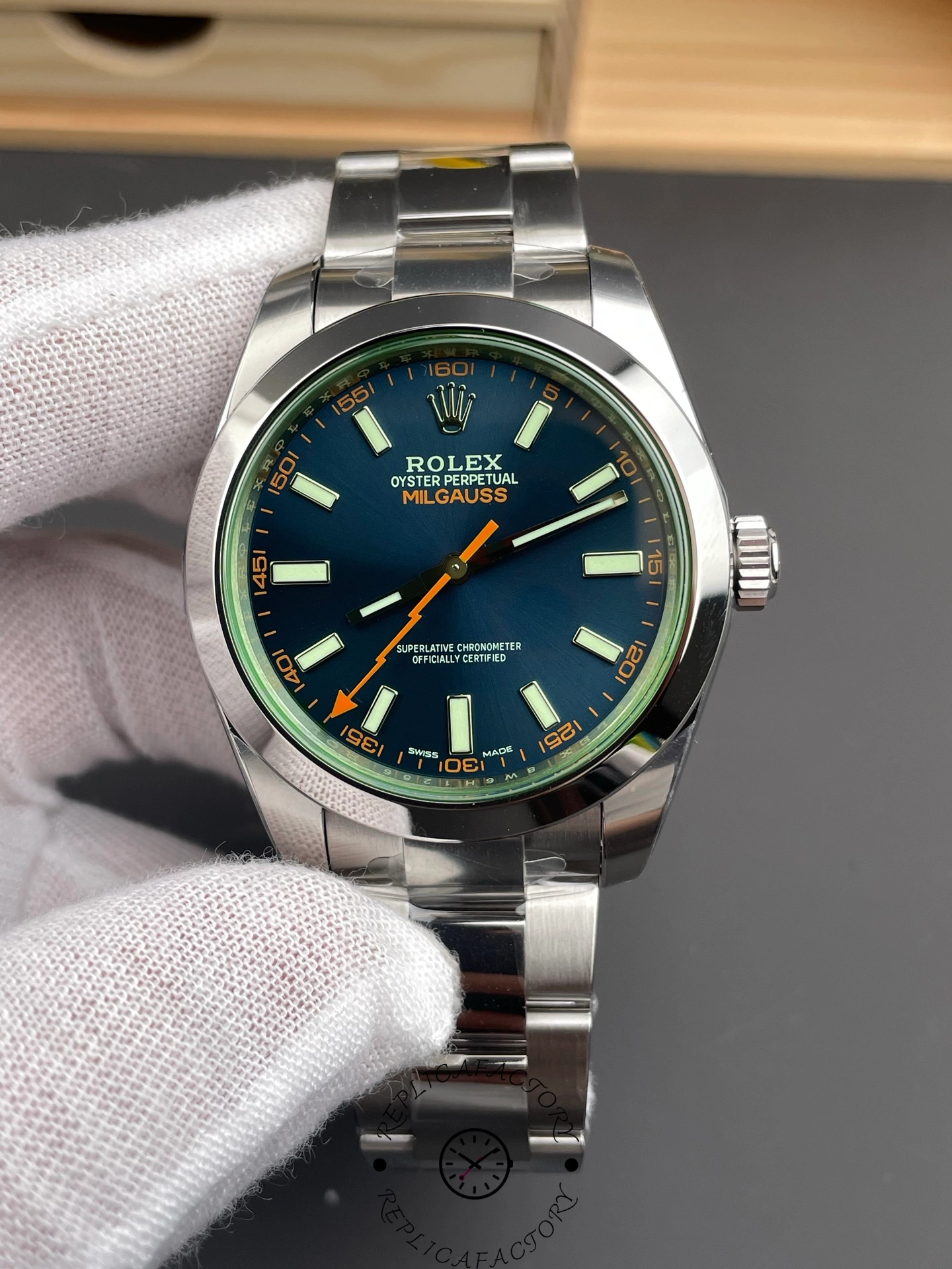 Rolex Milgauss 116400GV Stainless Steel Z-blue Dial 40mm - Image 2