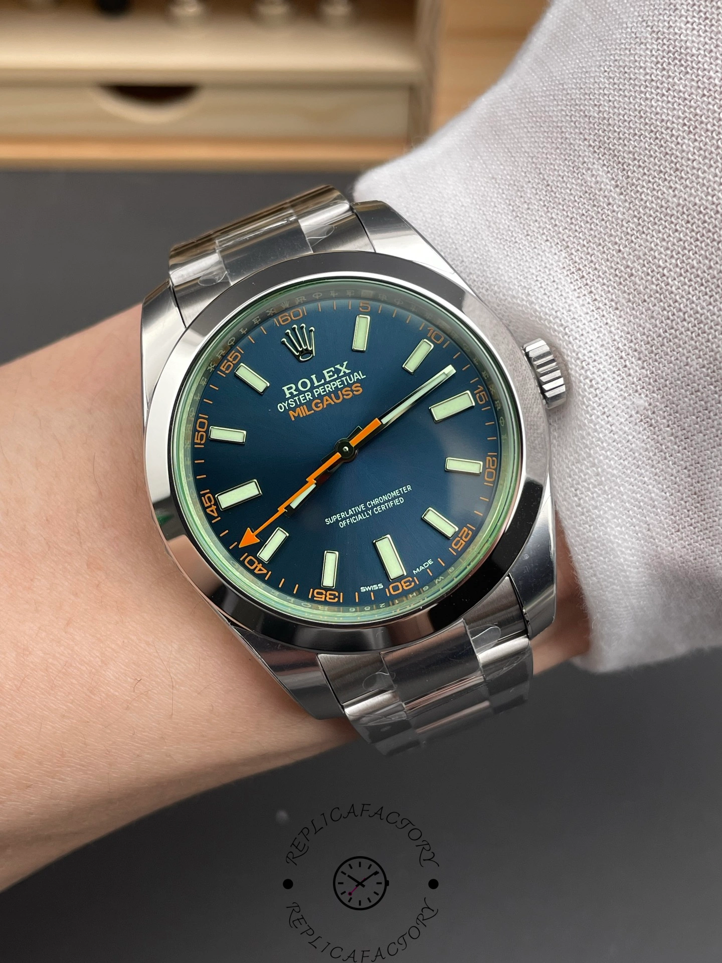 Rolex Milgauss 116400GV Stainless Steel Z-blue Dial 40mm - Image 10
