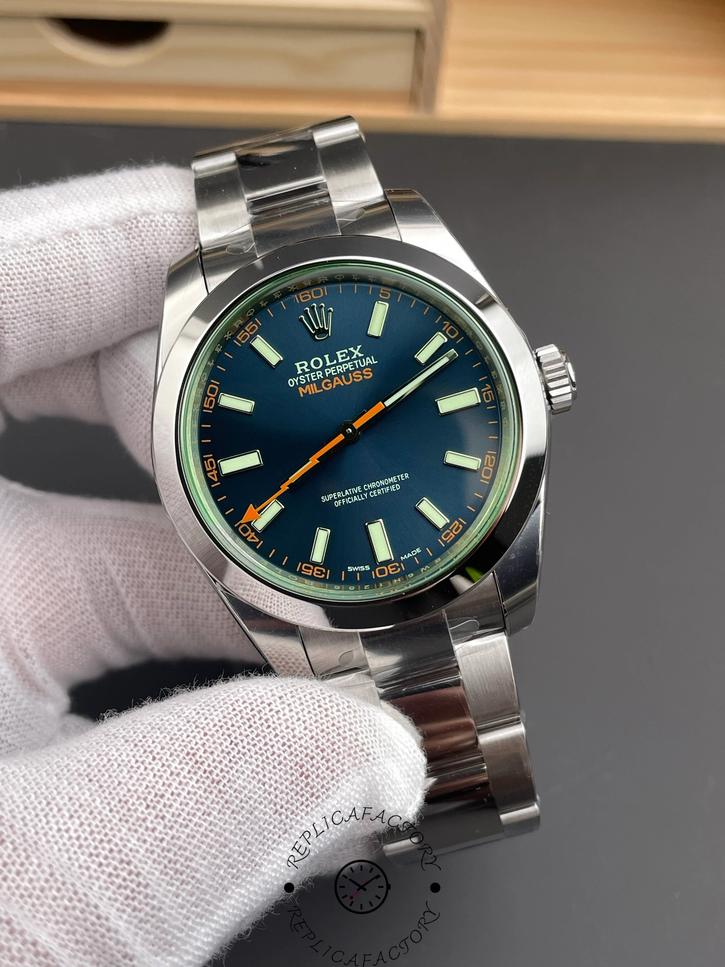 Rolex Milgauss 116400GV Stainless Steel Z-blue Dial 40mm - Image 3