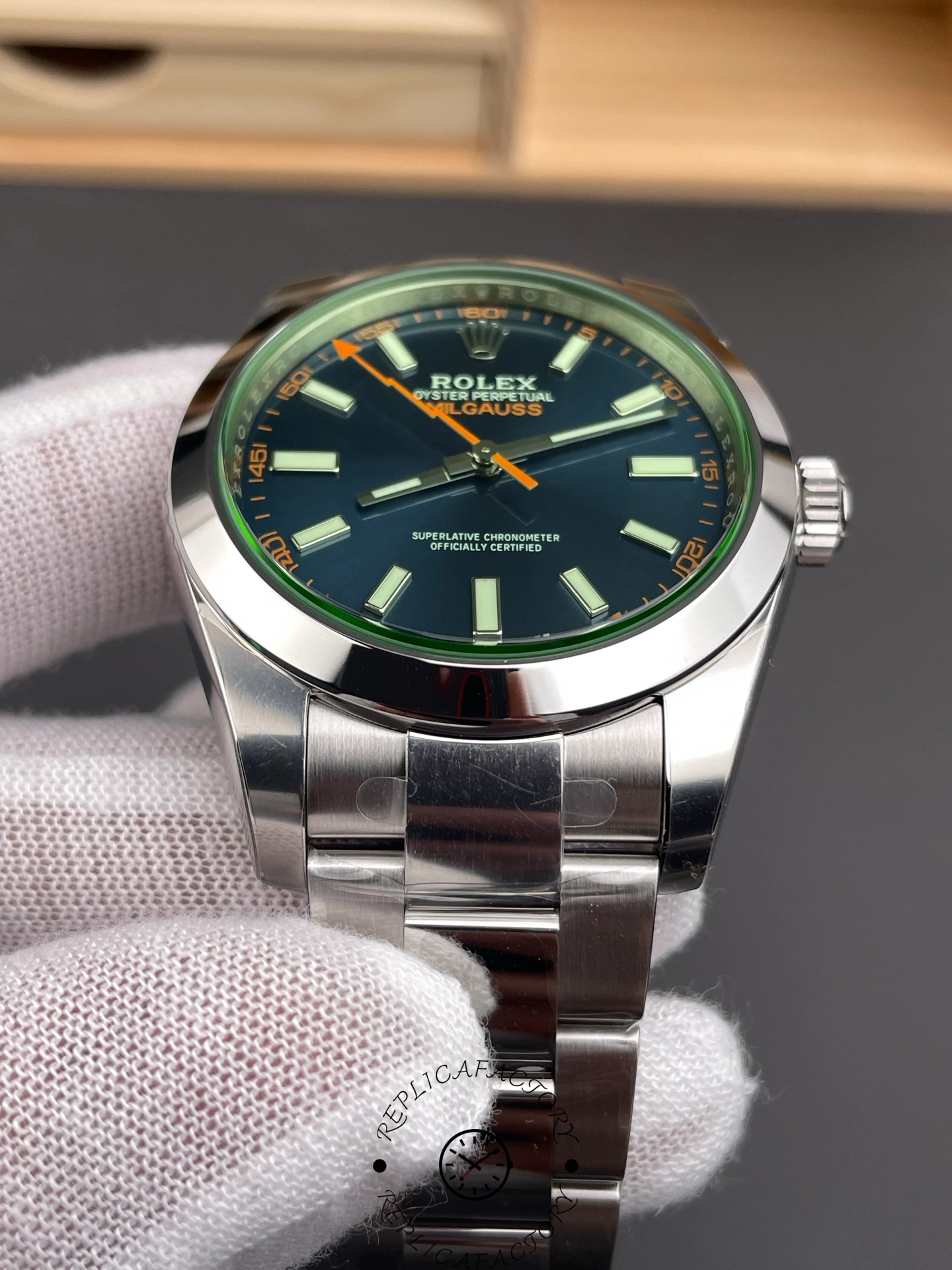 Rolex Milgauss 116400GV Stainless Steel Z-blue Dial 40mm - Image 4